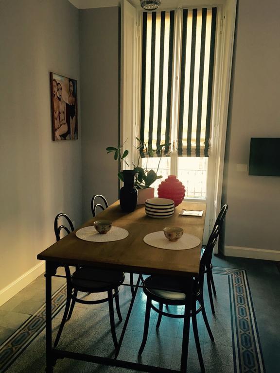 Zebra Rosso Leilighet Milano Rom bilde